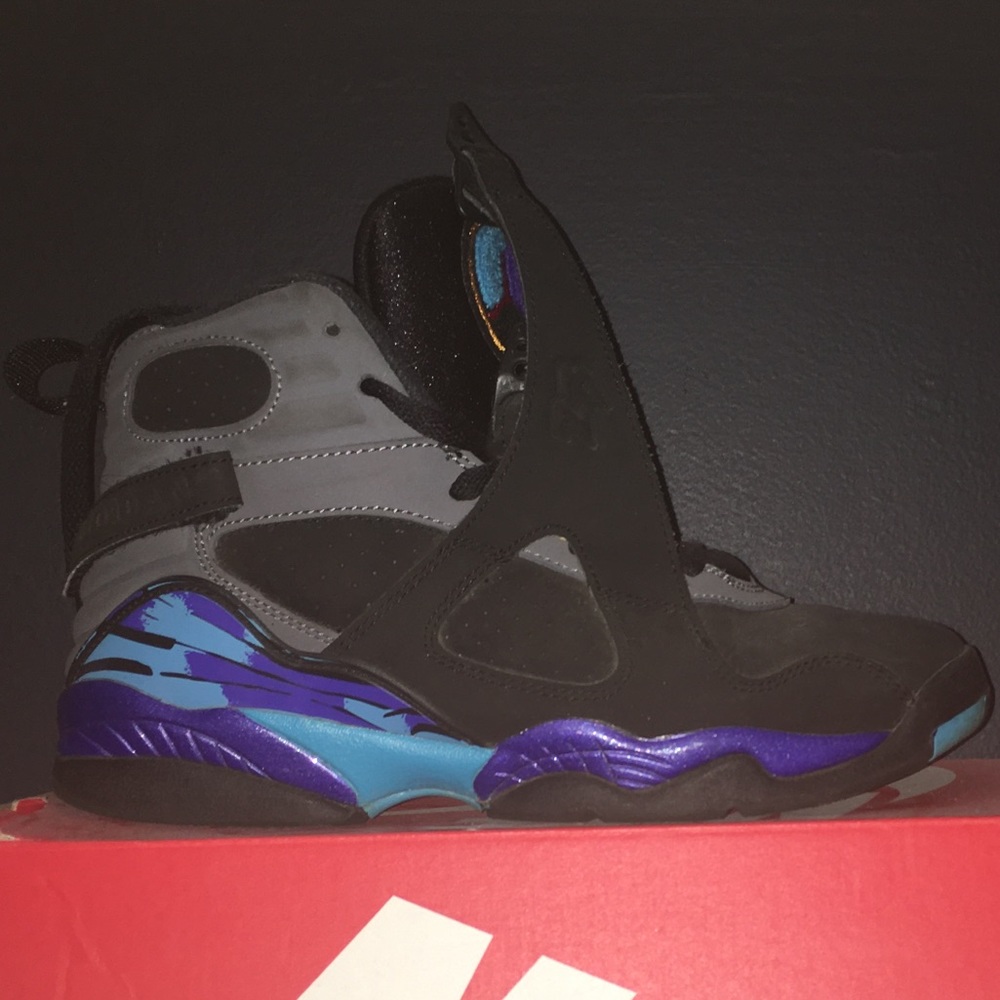 Air Jordan 8’s